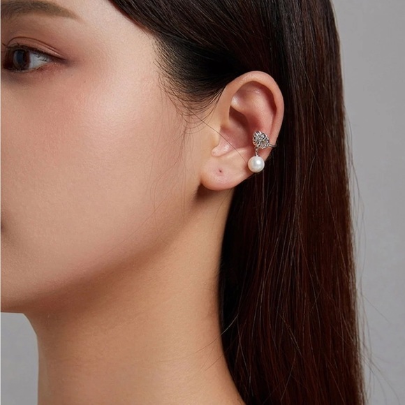 925 Sterling Bee Shell Pearl Ear Cuff for Women - Picture 7 of 9